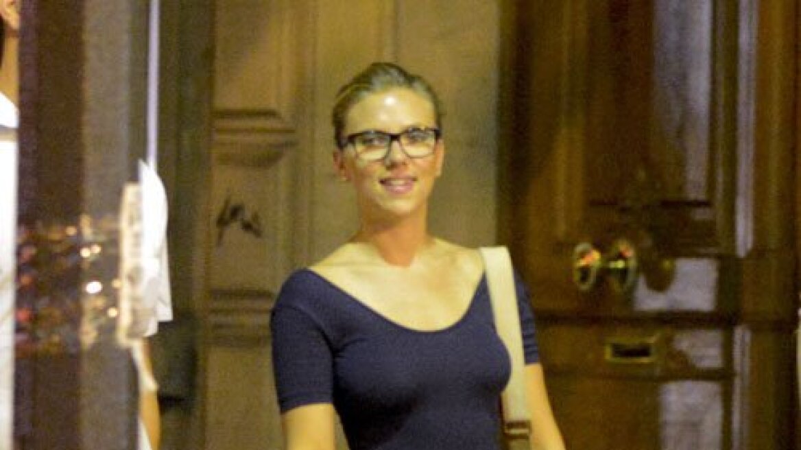Σαββατοκύριακο στο Παρίσι για την Scarlett Johansson